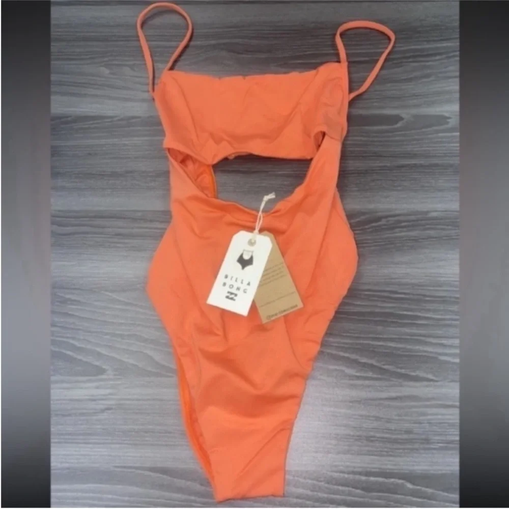 BILLABONG - Sol Searcher One-Piece Coral Swimsuit - Women’s Size 8 Small